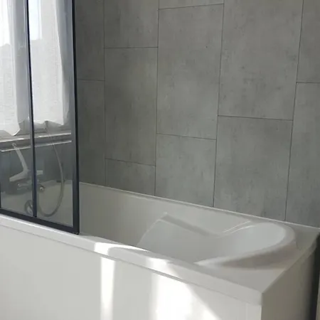 - 3 * Audun-le-Tiche