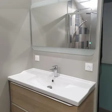 - 3 Apartment