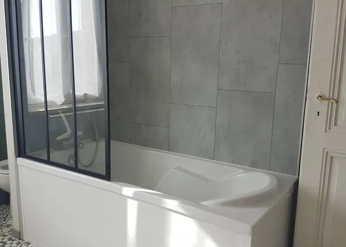 - 3 * Audun-le-Tiche