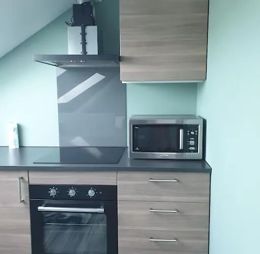 Διαμέρισμα - 3 *